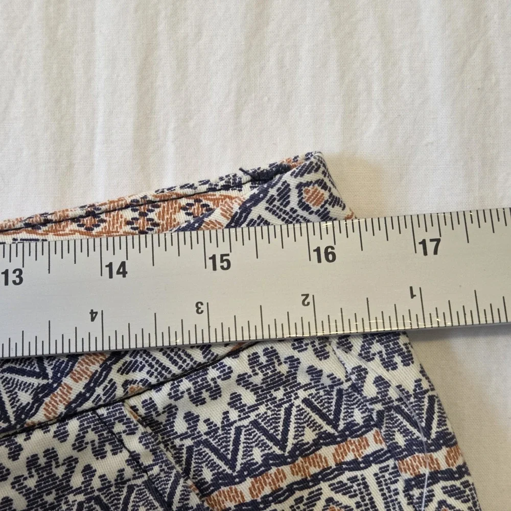 BeBop Blue Orange Beige Patterned Striped Low‎ Rise Shorts. Juniors Size 11